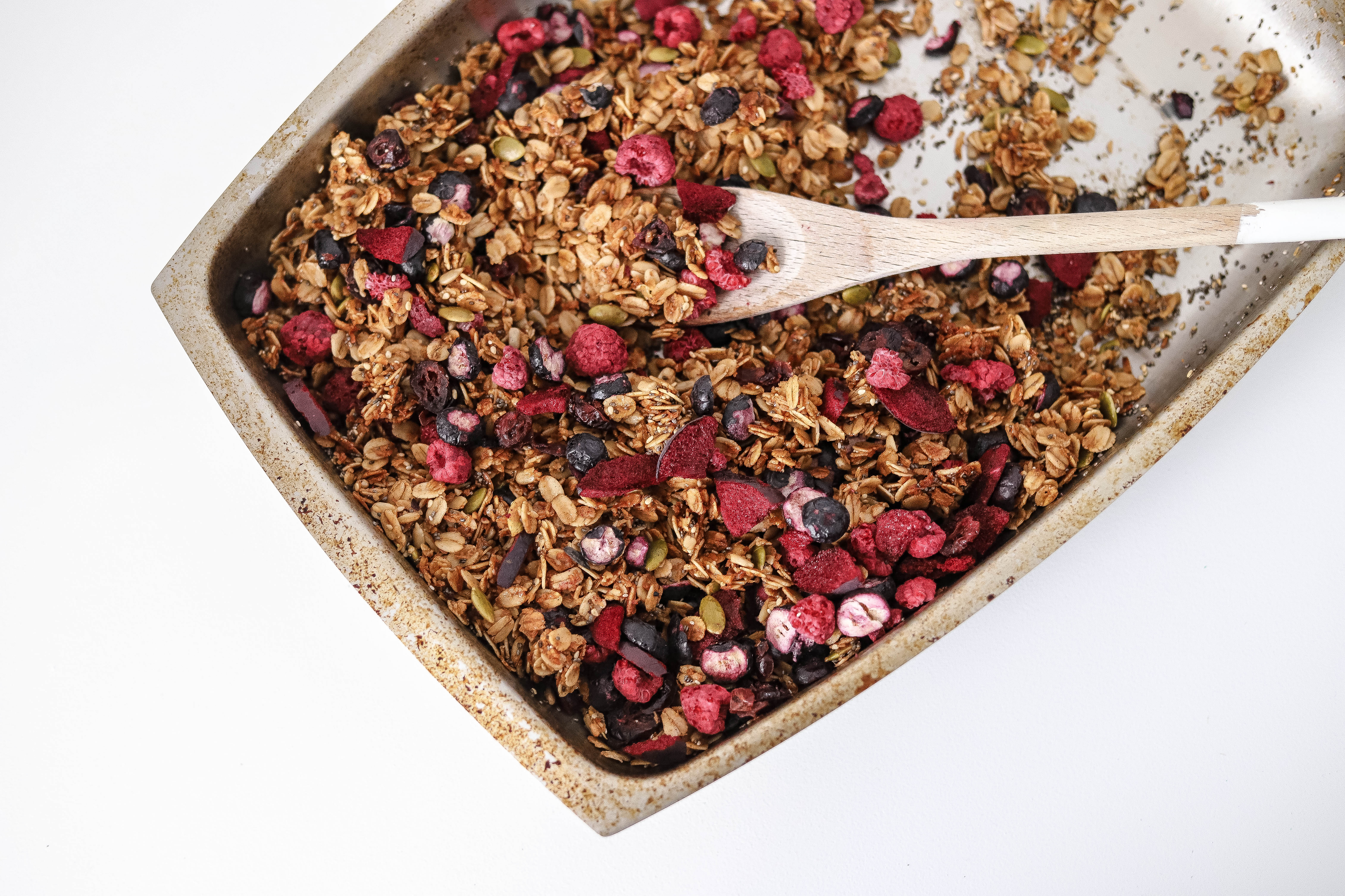 Clean Granola Recipe | The Style Aesthetic Lifestyle Blog