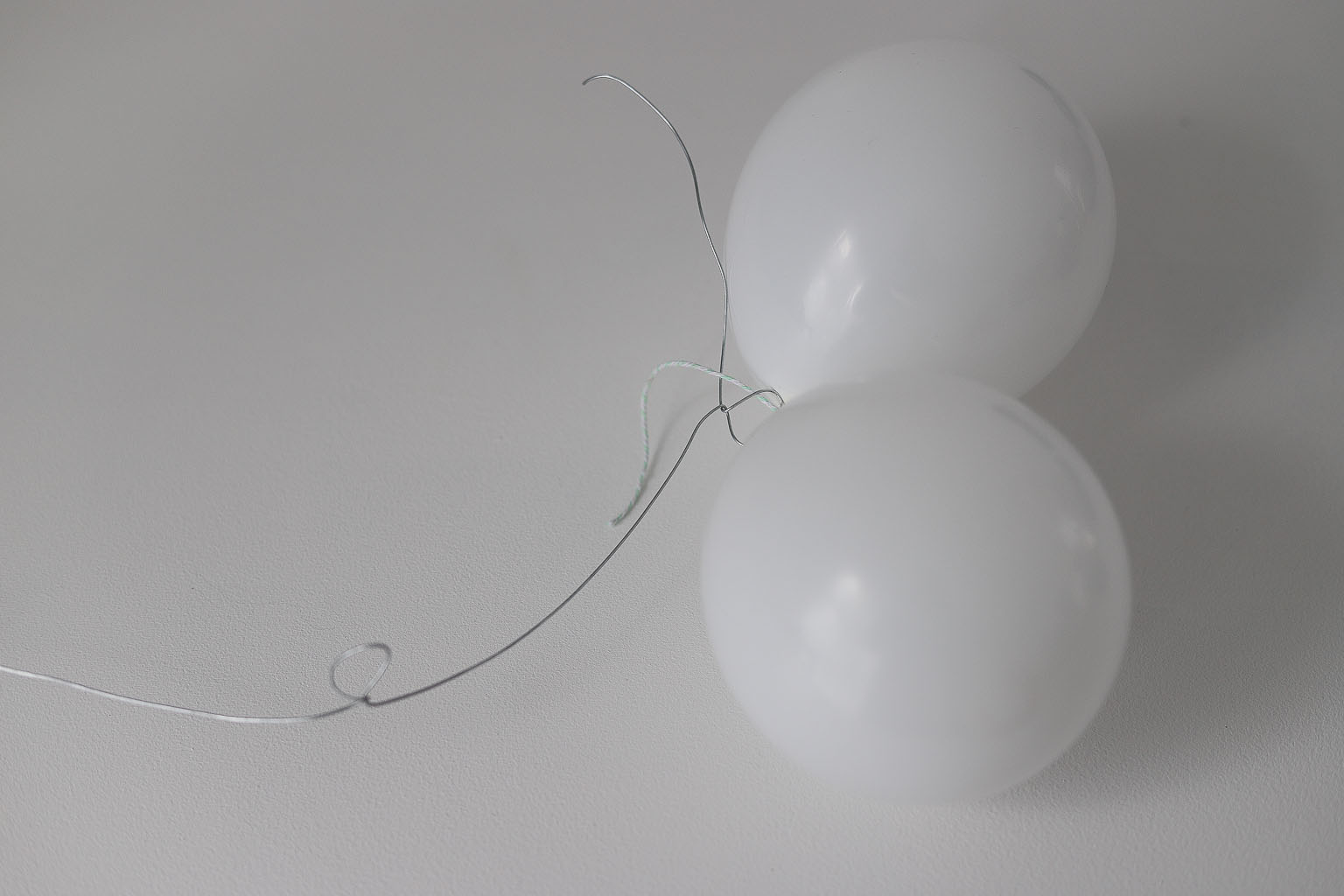 How to make a balloon garland DIY | The Style Aesthetic Blog