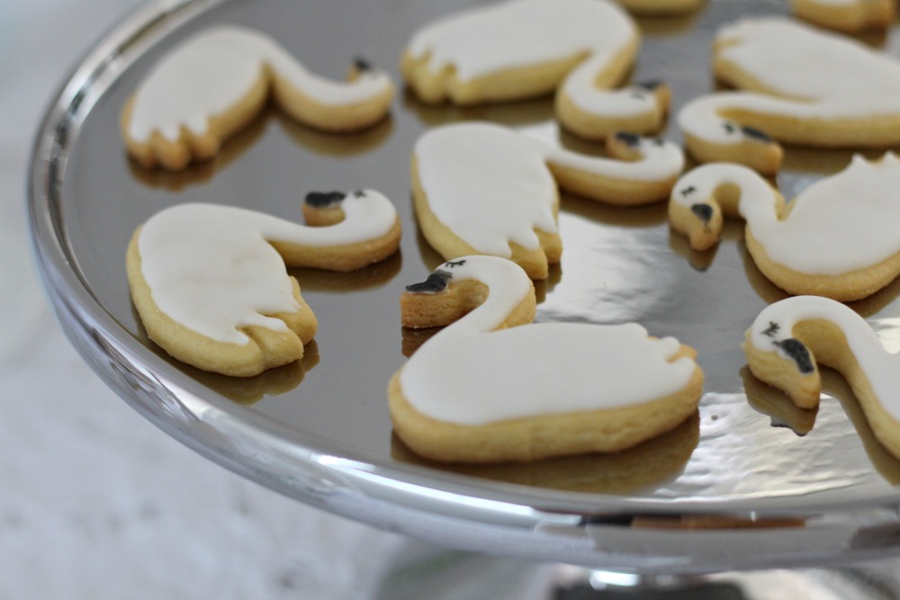 The Style Aesthetic | Swan Sugar Cookies 