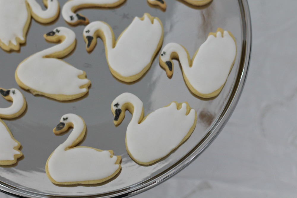 The Style Aesthetic | Sugar Cookies | Swan Cookies