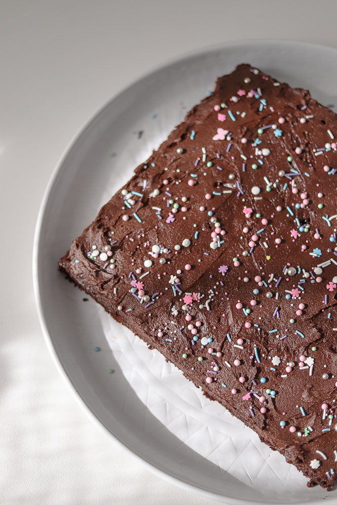 The Style Aesthetic | Chocolate Banana Sheet Cake Recipe | New Zealand Foodie Blog