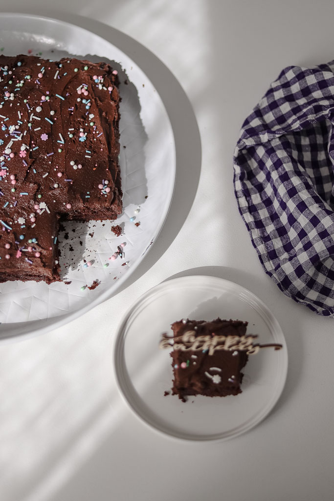 The Style Aesthetic | Chocolate Banana Sheet Cake Recipe | New Zealand Foodie Blog