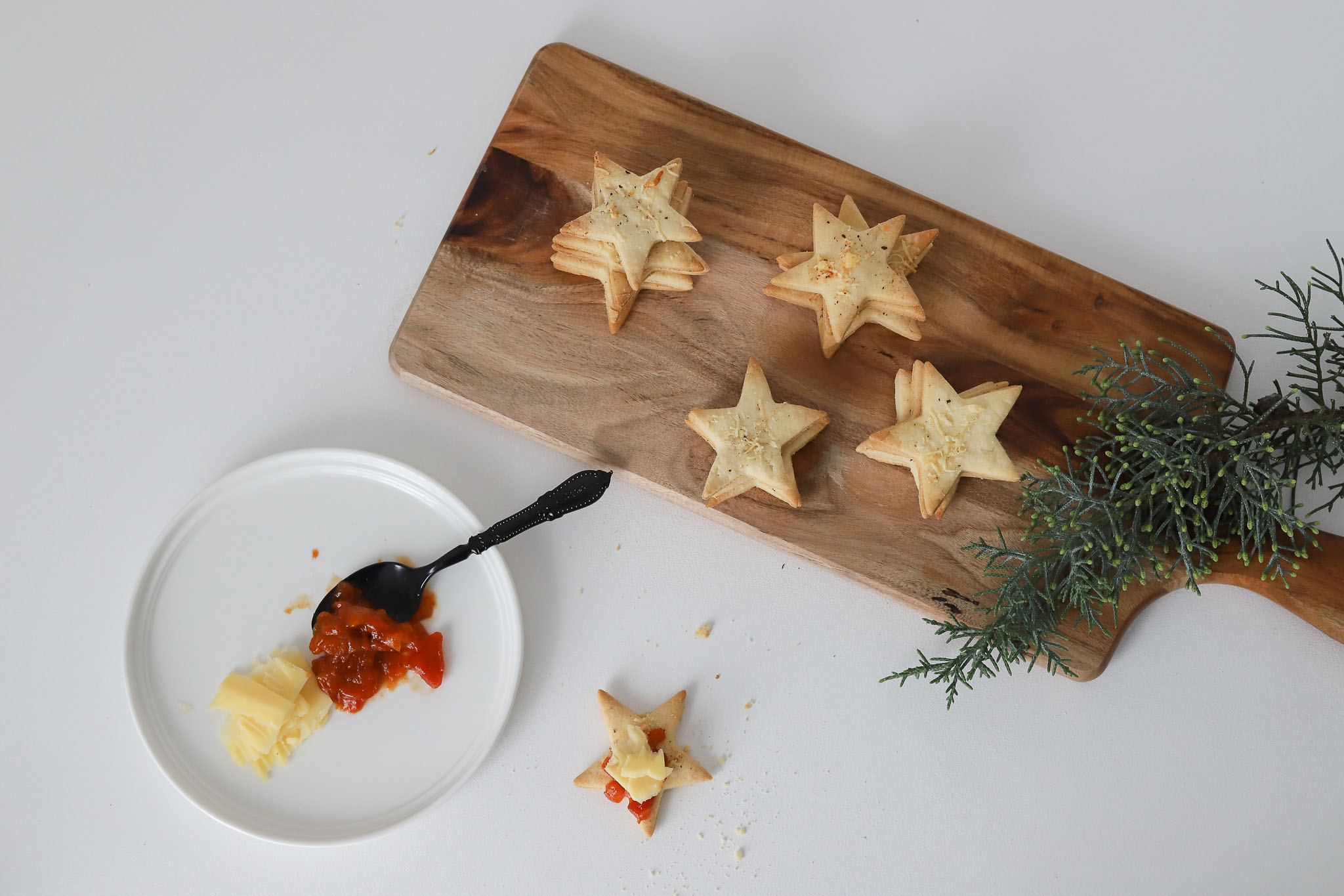 Parmesan Star Crackers | Christmas Ebook | The Style Aesthetic
