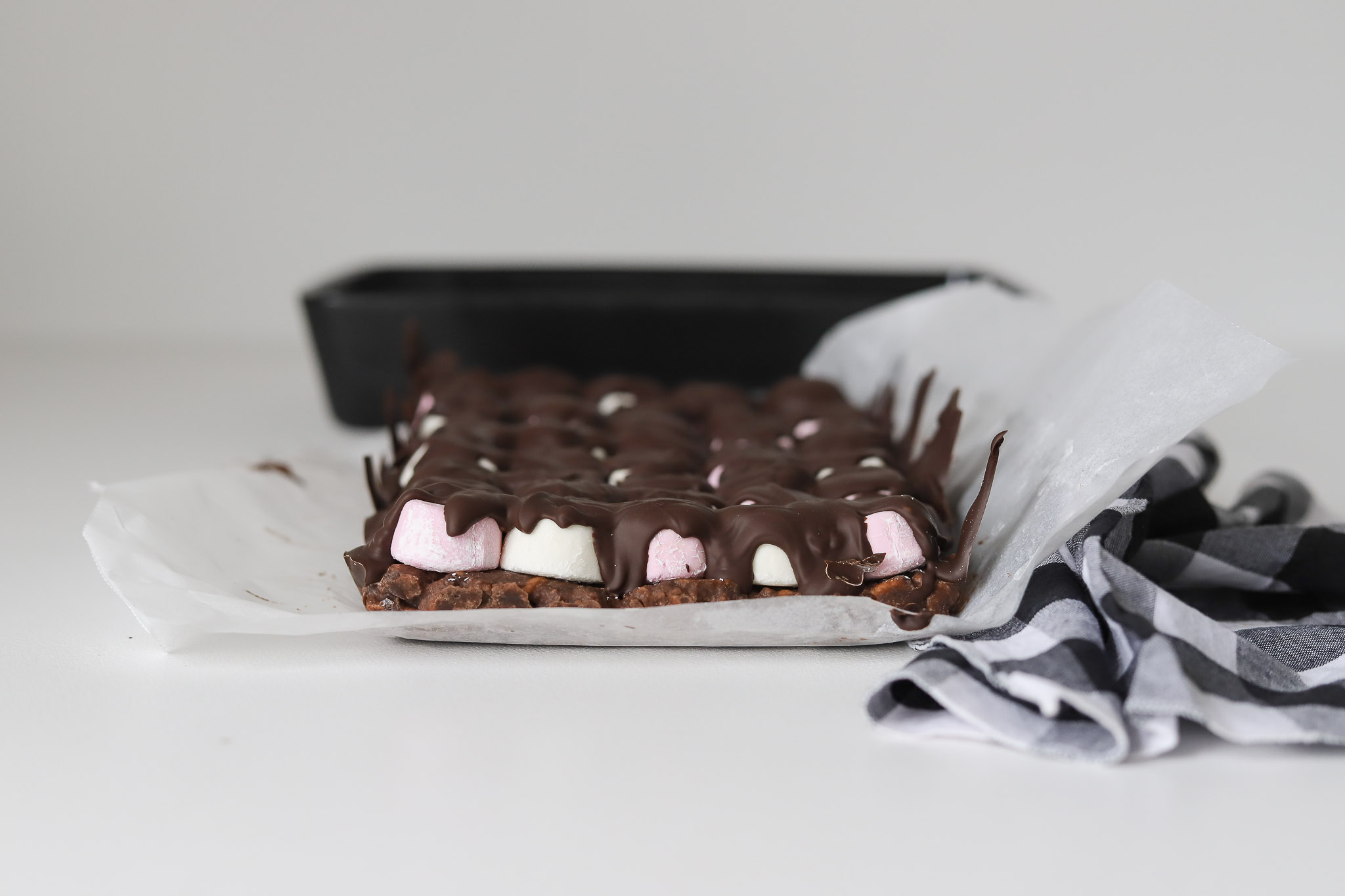 Girl Guide Biscuits - Chocolate Marshmallow Cookie Slice Recipe | The Style Aesthetic | NZ Lifestyle Blog