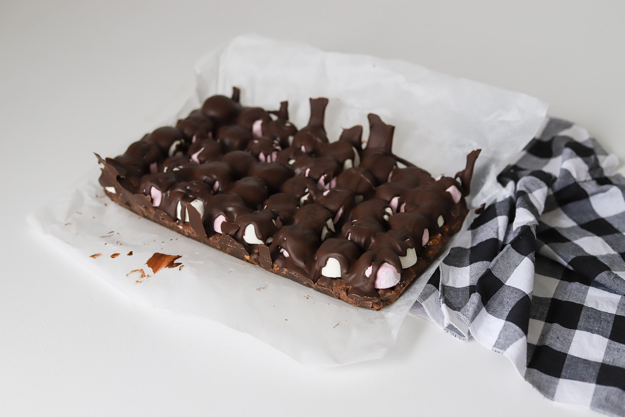 Girl Guide Biscuits Chocolate Marshmallow Cookie Slice Recipe | The Style Aesthetic | NZ Lifestyle Blog